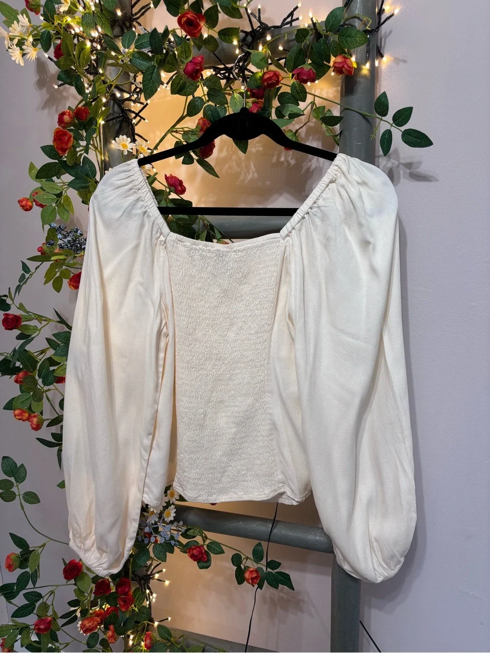 Old Navy Cream‎ Peasant Blouse with Long Puff Sleeves